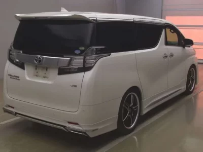 Toyota VELLFIRE  с аукциона в Японии