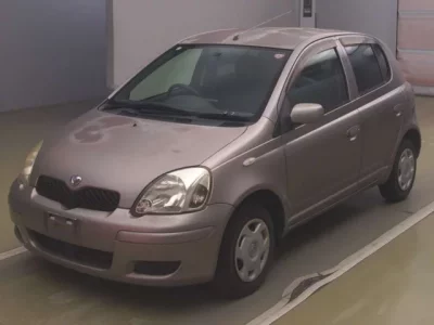 Toyota VITZ  с аукциона в Японии