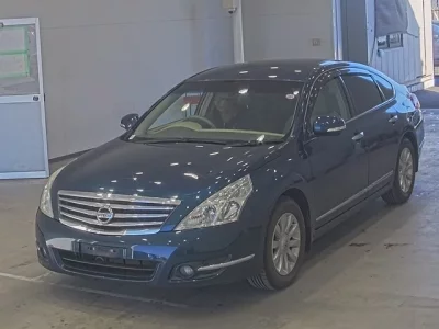 Nissan TEANA