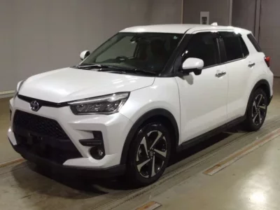 Toyota RAIZE  с аукциона в Японии