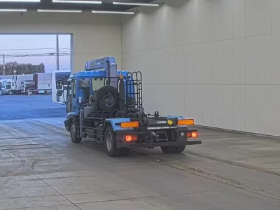 Isuzu FORWARD  с аукциона в Японии