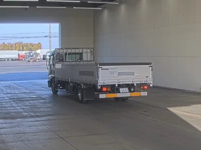 Isuzu FORWARD  с аукциона в Японии