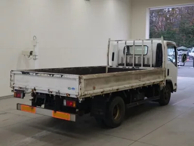 Isuzu ELF  с аукциона в Японии