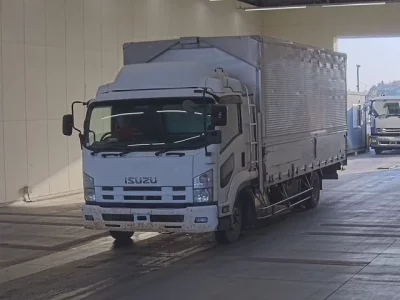 Isuzu FORWARD  с аукциона в Японии