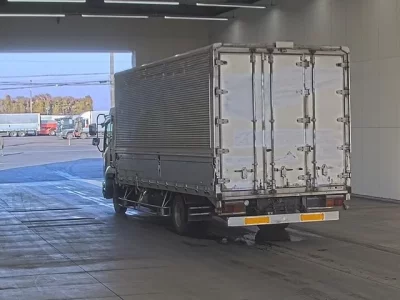 Isuzu FORWARD  с аукциона в Японии