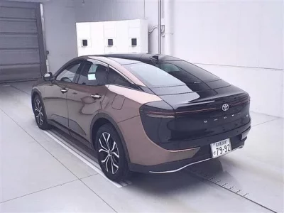 Toyota CROWN CROSSOVER