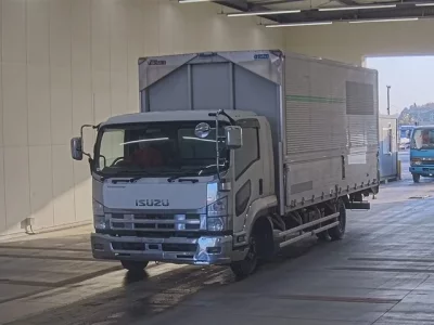 Isuzu FORWARD  с аукциона в Японии