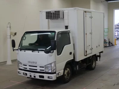 Isuzu ELF  с аукциона в Японии