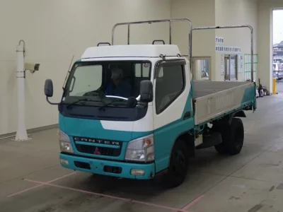 Mitsubishi CANTER  с аукциона в Японии