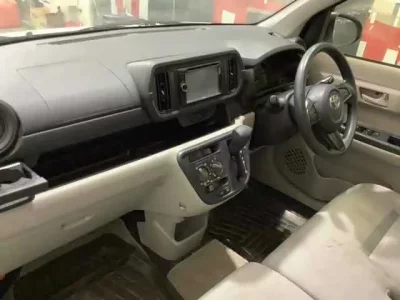 Toyota PASSO  с аукциона в Японии