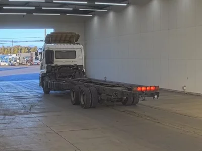 Nissan QUON  с аукциона в Японии