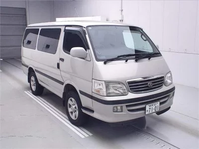 Toyota HIACE  с аукциона в Японии