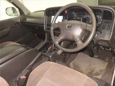 Toyota HIACE  с аукциона в Японии