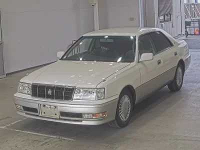 Toyota CROWN  с аукциона в Японии