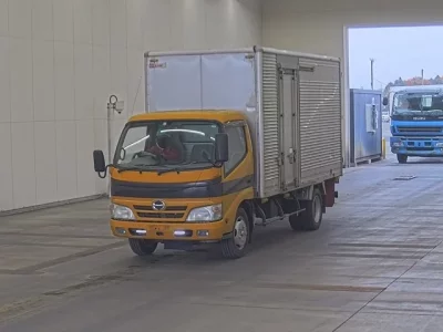 Hino DUTRO  с аукциона в Японии