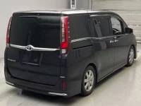 Toyota ESQUIRE лот № 37 оценка 3  с аукциона в Японии 1