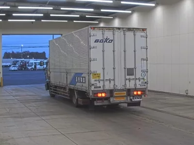 Isuzu FORWARD  с аукциона в Японии