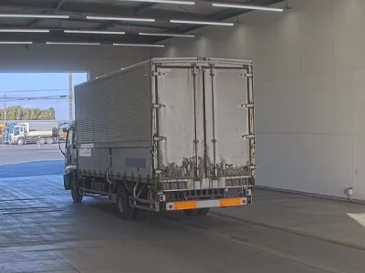 Isuzu FORWARD  с аукциона в Японии