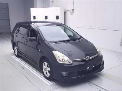 Toyota WISH  с аукциона в Японии