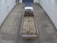 Isuzu FORWARD лот № 3281 оценка RB  с аукциона в Японии 2