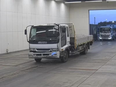Isuzu FORWARD  с аукциона в Японии