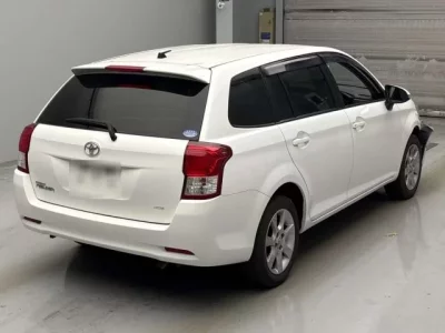 Toyota COROLLA FIELDER  с аукциона в Японии