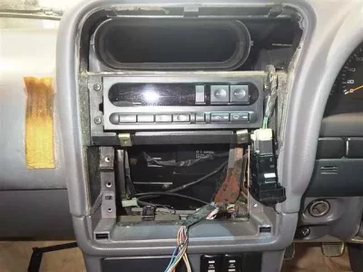 Nissan SERENA  с аукциона в Японии