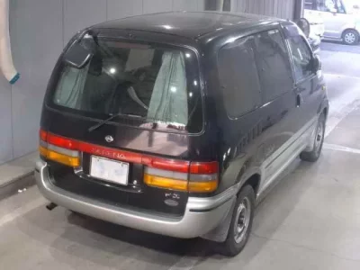 Nissan SERENA  с аукциона в Японии
