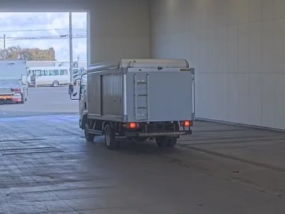 Mazda TITAN  с аукциона в Японии