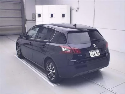 Peugeot 308  с аукциона в Японии