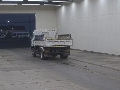 Mitsubishi FUSO TRUCK  с аукциона в Японии