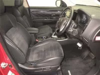 Mitsubishi OUTLANDER PHEV лот № 60012 оценка 4.5  с аукциона в Японии 4