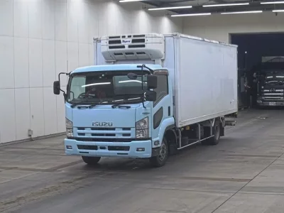 Isuzu FORWARD  с аукциона в Японии