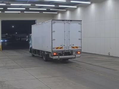 Isuzu FORWARD  с аукциона в Японии