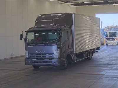 Isuzu FORWARD  с аукциона в Японии