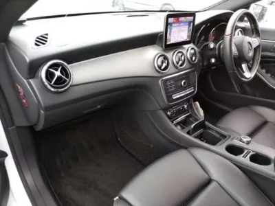 Mercedes-Benz CLA CLASS