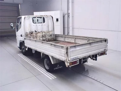 Mitsubishi CANTER  с аукциона в Японии