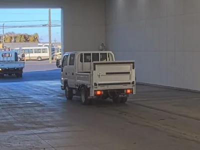 Isuzu ELF  с аукциона в Японии