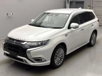 Mitsubishi OUTLANDER PHEV  с аукциона в Японии