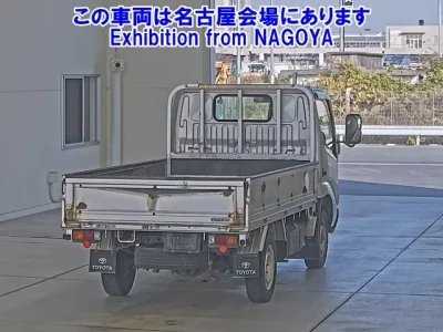 Toyota DYNA  с аукциона в Японии