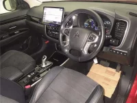 Mitsubishi OUTLANDER PHEV лот № 60047 оценка 4.5  с аукциона в Японии 2