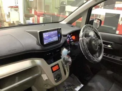 Daihatsu MOVE  с аукциона в Японии