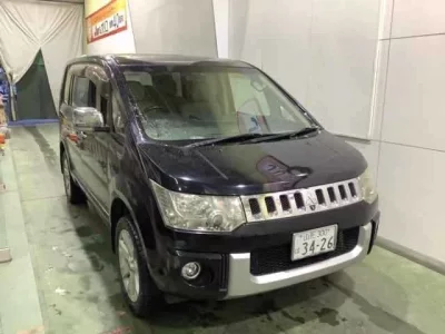 Mitsubishi DELICA D5