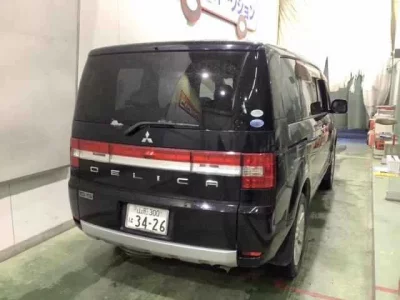 Mitsubishi DELICA D5