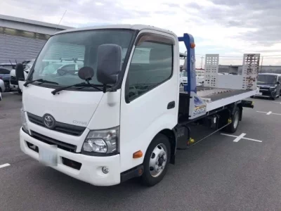 Toyota DYNA  с аукциона в Японии
