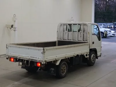 Isuzu ELF  с аукциона в Японии
