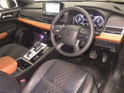 Mitsubishi OUTLANDER PHEV