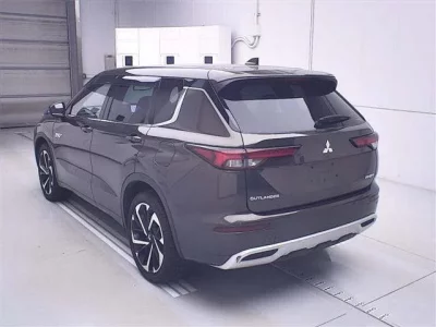 Mitsubishi OUTLANDER PHEV