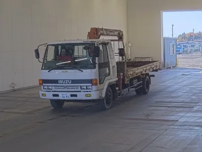 Isuzu FORWARD  с аукциона в Японии