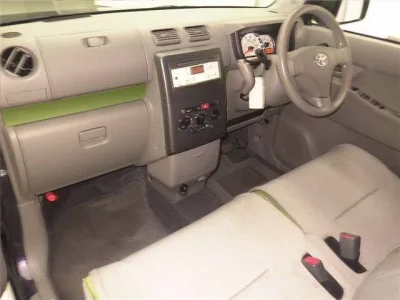 Toyota PIXIS SPACE